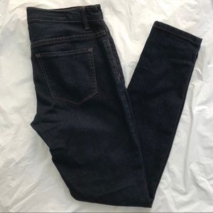 Forever 21 Skinny Size 27 Dark Blue Jean
